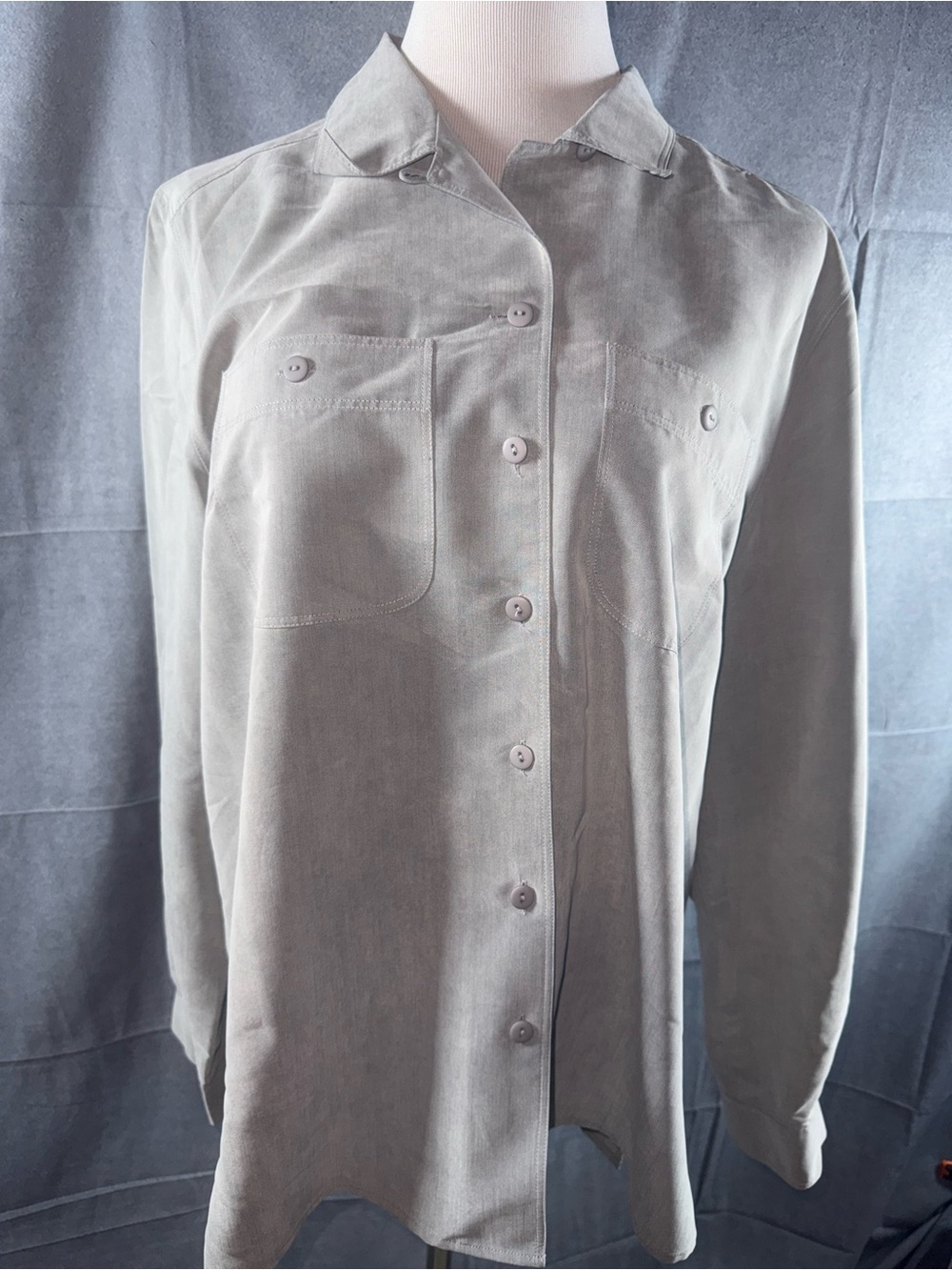 2745-Vintage Laura Scott Light Gray Button-Down Shirt